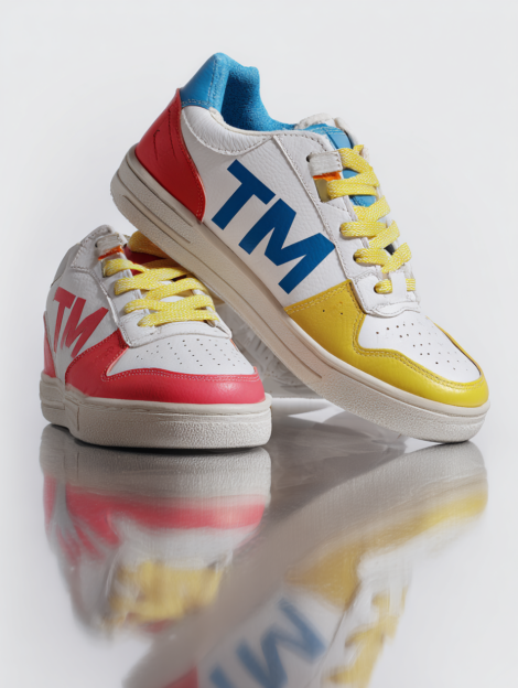 (demo) Leather White Trainers