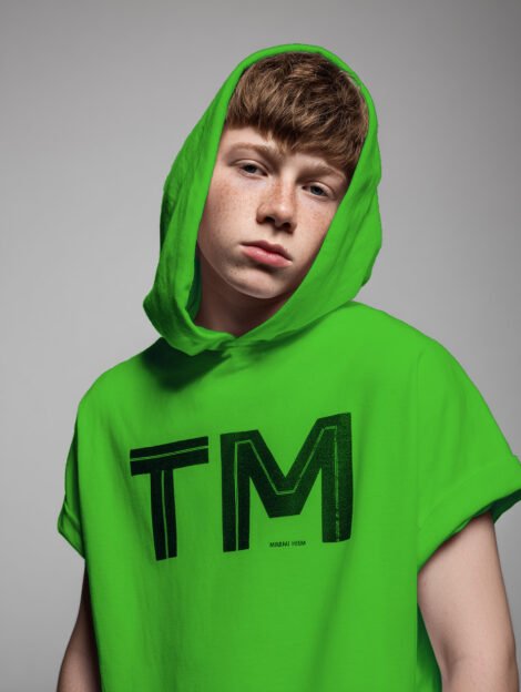 Short Sleeved Hoodie With Step Hem